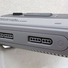 お値下げ！美品 任天堂 スーパーファミコン 本体 ソフト 純正ACアダプタ AVケーブル付き Nintendo SFC SHVC-001 箱 説明書付き 札幌市 豊平区 西岡店の画像