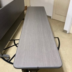 業務用デスク2台　1台1500円の画像