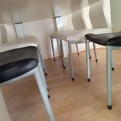 ダイニングセット モダン 白の画像