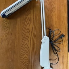 【無料】デスクライト　の画像