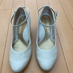 丸井　ラクチンきれいシューズ　velikoko 22.5cm