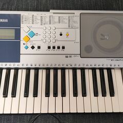 YAMAHA PSR-E323 電子ピアノ キーボード ヤマハ ピアノ 使用頻度少の画像