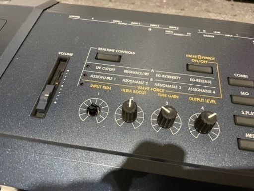 KORG TRITON Extreme 61 中古