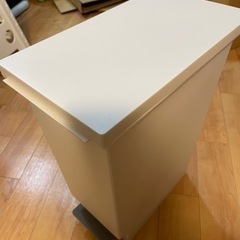 ニトリ　ゴミ箱　スリムペダルペール　20L 2個セット