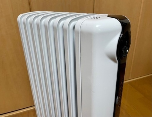 【美品】デロンギのオイルヒーターJRE0812 