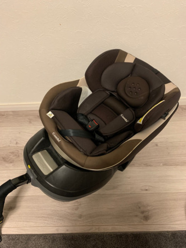Combi チャイルドシート　美品