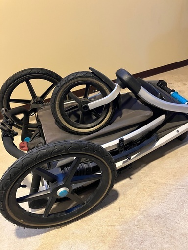 ジョギング用ベビーカー Thule Urban Glide ジョギングストローラー・アーバングライド・ アルミニウム