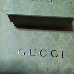 GUCCI　箱３つの画像
