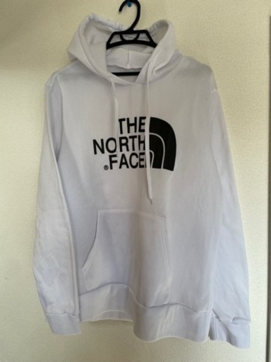 North Faceノースフェイス スウェット上下セットアップ（上白、下黒）【値下げ交渉可】