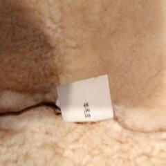 羊毛皮ベストです。前フック付きです。の画像