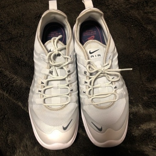 NIKEグレースニーカー