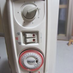 DeLonghi　デロンギ　ドラゴン3 　オイルヒーター (3～8畳用)の画像