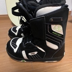 「引き取り相手決まりました」スノーボード３点一式売ります。の画像