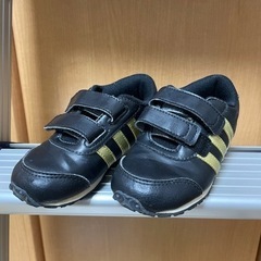 ①②まとめて50円　adidas 14.0cm①