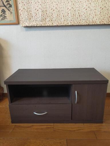 ダークブラウンのテレビ台