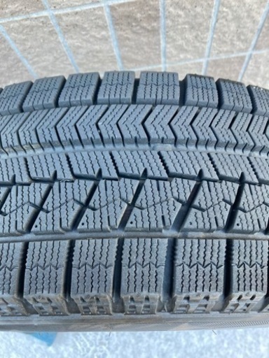 【中古品】ホイール付スタッドレスタイヤ4本セット　ブリザック　VRX 185/65 R15