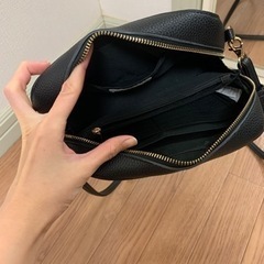 黒ミニバッグの画像