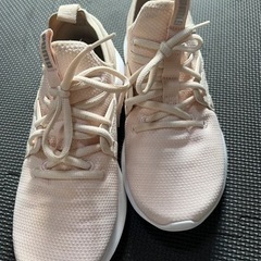 PUMAスニーカー　サイズ23.5の画像