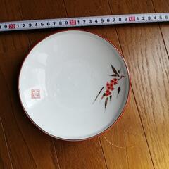 和風なお皿の画像