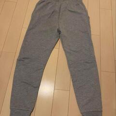 NIKE（ナイキ）ジョガーパンツ　グレー色の画像