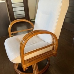 回転座椅子の画像