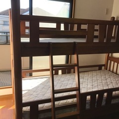 二段ベットの画像