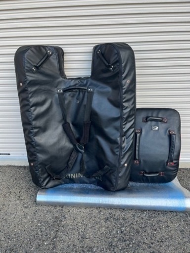 ボディーメーカーのビックミットとミット