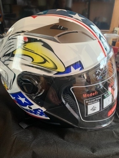 新品未使用　ヘルメット　(アライではありません)