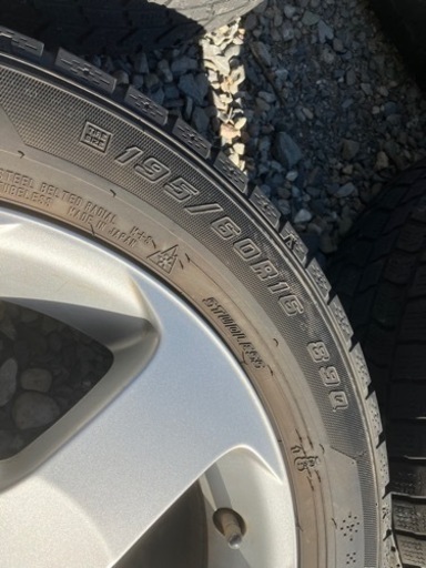 195/60R16 スタッドレスタイヤ