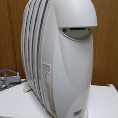 世田谷区近辺配送可能　正常作動品　DeLonghi デロンギ・オイルヒーター TRN0505JS　小型サイズ　コンパクト　 小型L字型フィン5枚 【1～3畳用】　ミニラジエター型ヒーターの画像