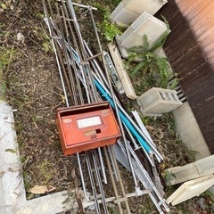 (無料金物廃材)金物、トタン、アルミサッシ、アルミ窓