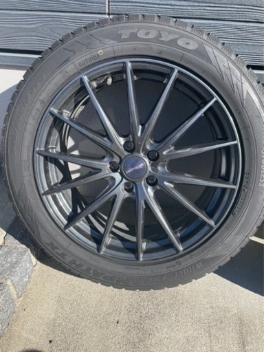 スタッドレスタイヤ　トーヨータイヤ ウィンタートランパスTX 225/55R19