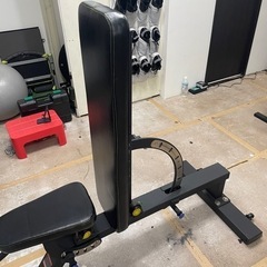 トレーニングベンチ！急募❗️業務用アジャスタブルベンチ　定価58000円＋税の画像