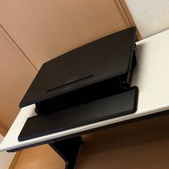 卓上スタンディングデスク（コストコ購入品）の画像