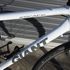 GIANT ESCAPE R3(ジャイアント エスケープR3)ホワイト　変速：3×8ｓ　サイズ：S（身長160-175ｃｍ）の画像
