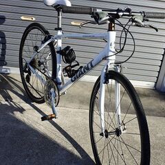 GIANT ESCAPE R3(ジャイアント エスケープR3)ホワイト　変速：3×8ｓ　サイズ：S（身長160-175ｃｍ）の画像