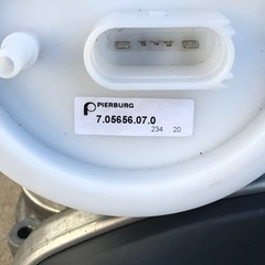 フォルクスワーゲン　ゴルフ  高圧燃料ポンプ、燃料ポンプ、スロットルボディ他の画像