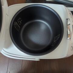 ヤマダセレクト　マイコンジャー炊飯器YEC-M10G1(W)ヤマダセレクト
マイコンジャー炊飯器
YEC-M10G1(W)
の画像