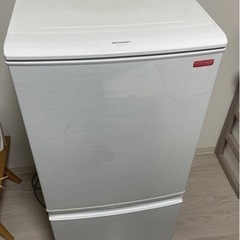 SHARP 冷蔵庫の画像