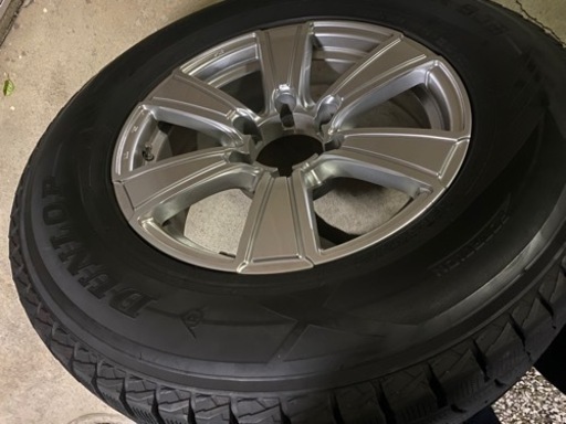 ランクルのスタッドレスタイヤ　265/65/17