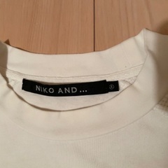 NIKO AND... ニコアンド トップス メンズの画像