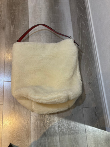 ムートンのバック　新品