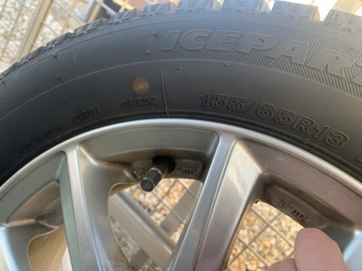 [取引中]スタッドレスタイヤホイール付き155/65R13