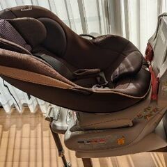 新生児〜4歳頃までのチャイルドシート