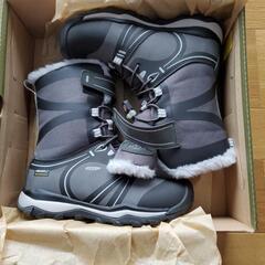 【新品未使用】KEEN キーン ウィンターブーツ 19.5cm