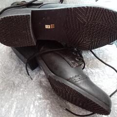 紐付きブーツの画像