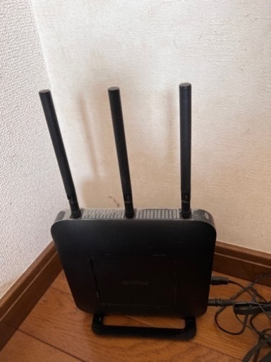 ラストチャンス! BUFFALO WIFI 無線LANルーター(至急取引1/16午前中)