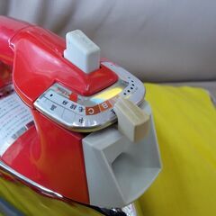 昭和レトロ　National ナショナル　スチームアイロン  NI-645SF 　アンティーク家電の画像