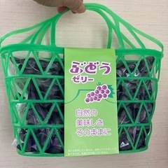 カゴ入りフルーツみたい！フレッシュな果汁100%使用