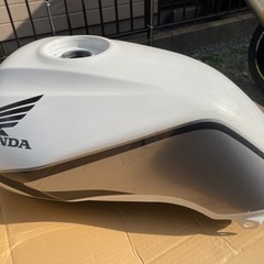 CB400Revo nc42 ガソリンタンク パールサンビームホワイト